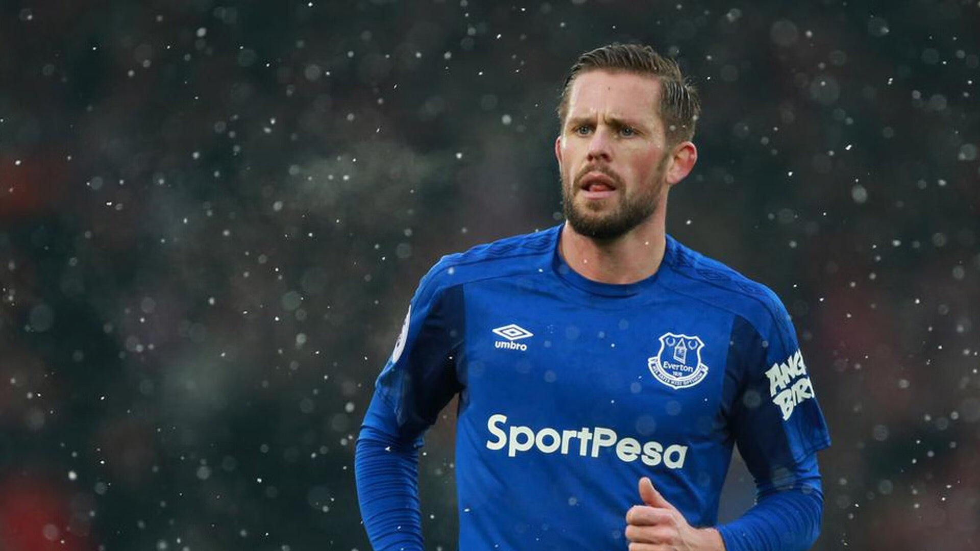 乒乓球赛场焦点！英格兰队对阵巴西队，战况跌宕起伏，悬念直到终场